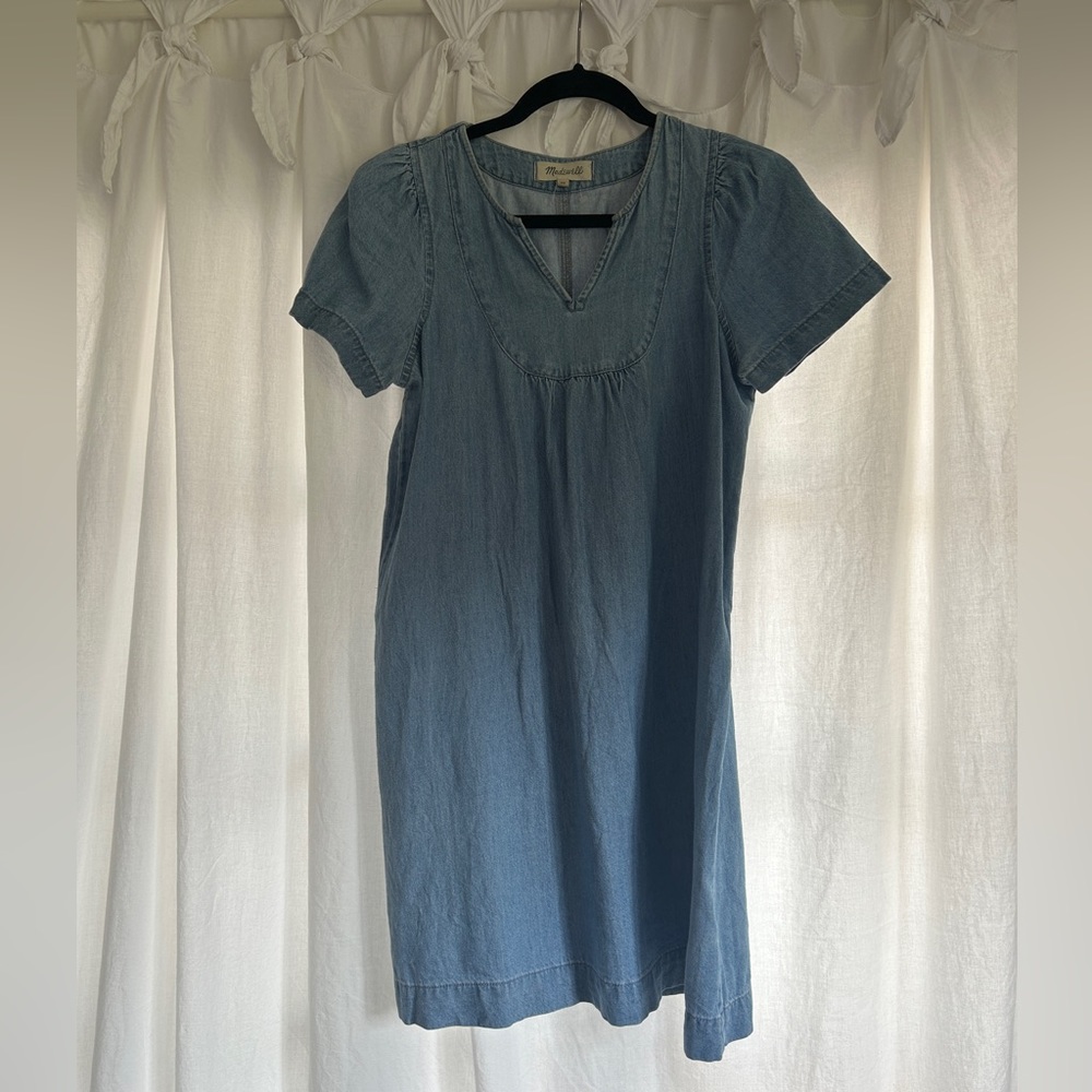 Women’s dress